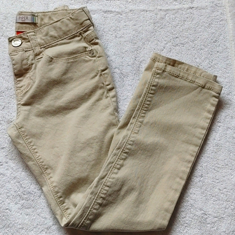 NWOT. Piper Faves Girls Skinny Kakhi Pants